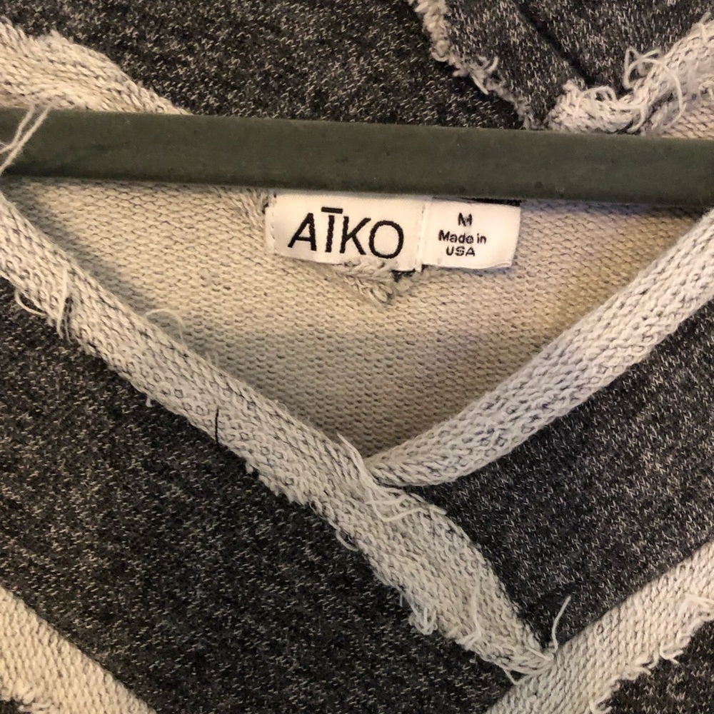 AIKO Cropped Sweatshirt - Picture 3 of 7